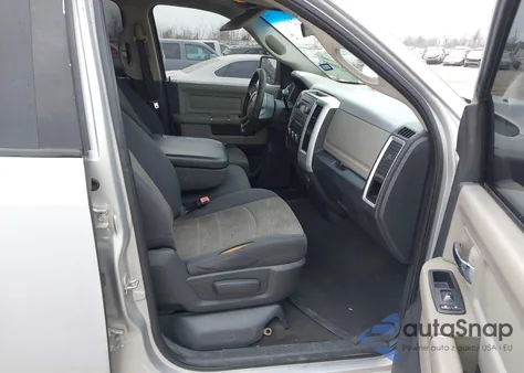 2010 Dodge Ram 1500 Slt/Sport/Trx z USA, uszkodzony, nr VIN 1D7RB1GP8AS247580